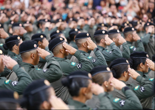 CerimÃ´nia de promoÃ§Ã£o de mais de 2.400 oficiais e praÃ§as da PolÃ­cia Militar e do Corpo de Bombeiros Militar do CearÃ¡