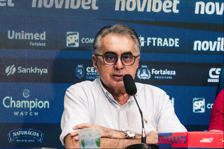 Sérgio Papellin, diretor de futebol do Fortaleza, em entrevista coletiva