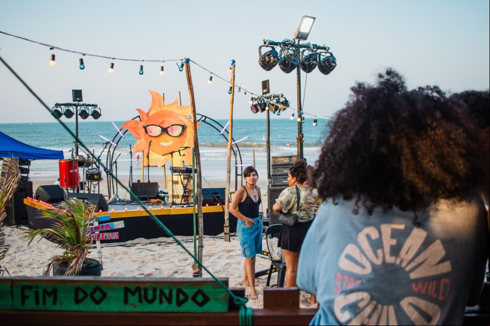 Barraca Foi Sol na Praia da Leste
