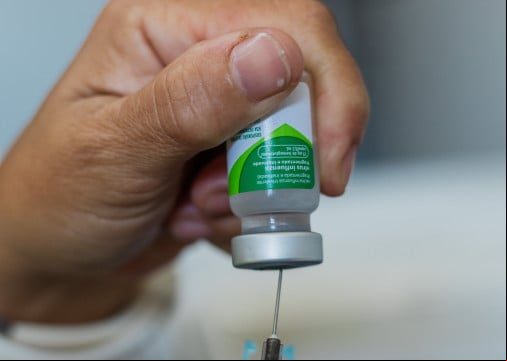 Vacinação adulto e infantil contra Covid-19 e Influenza





