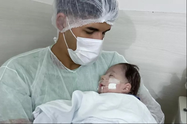 Morre filho de Zé Vaqueiro, o pequeno Arthur, aos 11 meses
