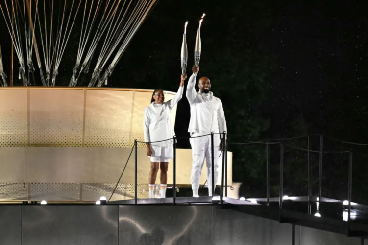 Saiba quem acendeu a tocha olímpica nos Jogos de Paris 2024