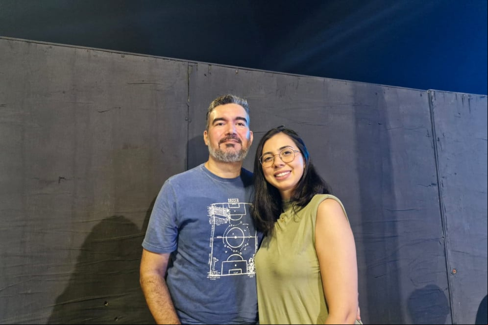 Thiago e Ariadne posam para foto enquanto acompanham os shows do Réveillon de Fortaleza 2025 Thiago e Ariadne posam para foto enquanto acompanham os shows do Réveillon de Fortaleza 2025