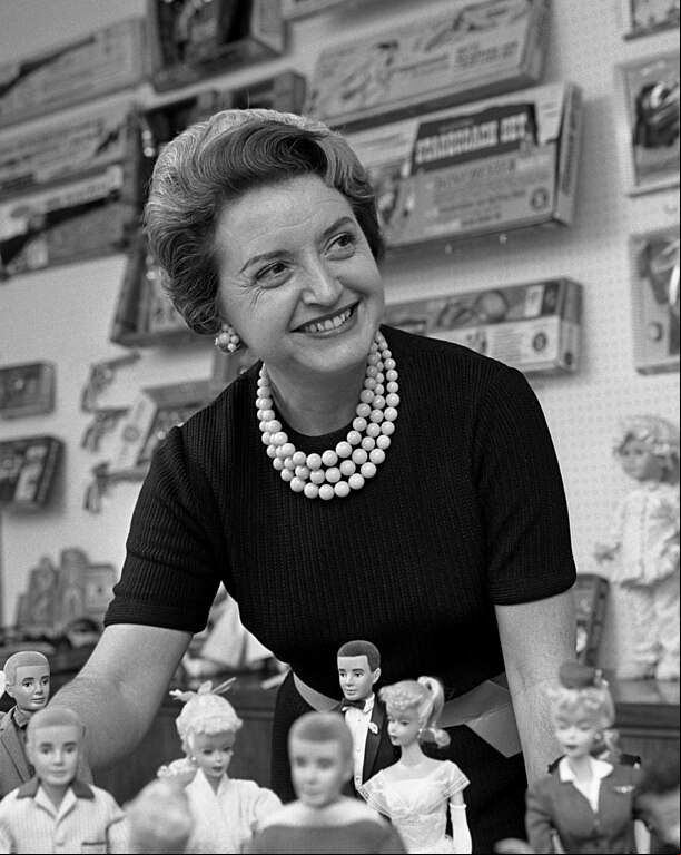 Barbie é uma boneca e personagem fictícia fabricada pela empresa americana Mattel, lançada em 9/3/1959. A empresária Ruth Handler é creditada como a criadora usando uma boneca alemã chamada Bild Lilli como sua inspiração.