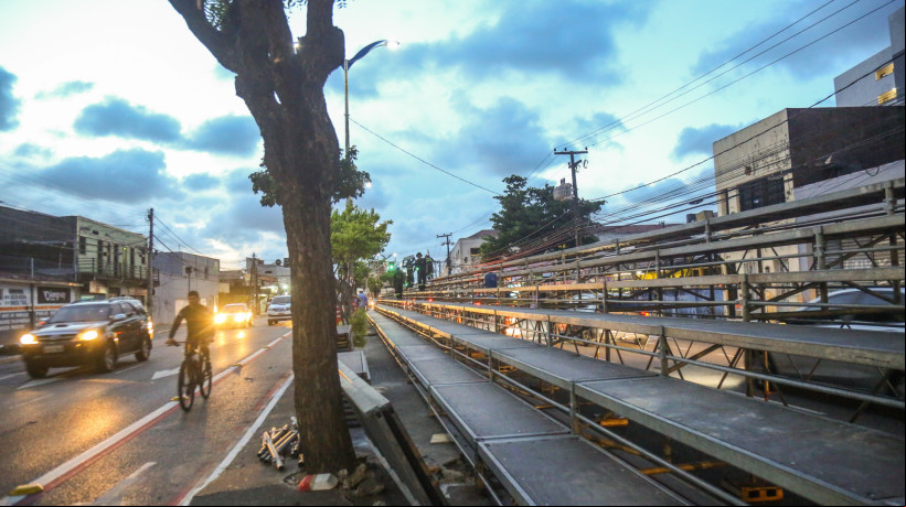 AMC informou que motoristas vão poder trafegar na faixa exclusiva de ônibus da avenida Domingos Olímpio