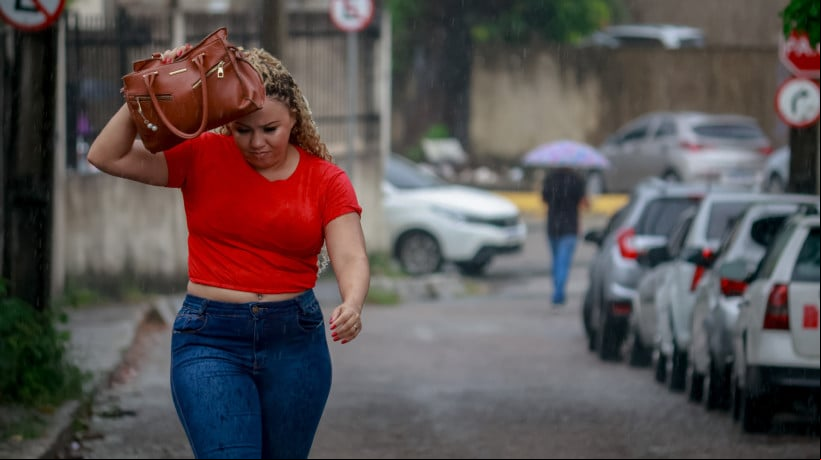Com chuvas de fraca intensidade em 25 cidades, Ceará registra predomínio de tempo estável