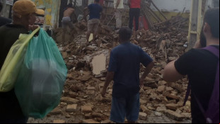 Lanchonete desabou no centro de Sobral Lanchonete desabou no centro de Sobral