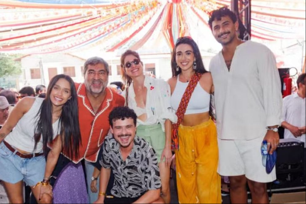 Max Petterson recebe famosos no Pau da Bandeira de Barbalha, no Ceará Max Petterson recebe famosos no Pau da Bandeira de Barbalha, no Ceará