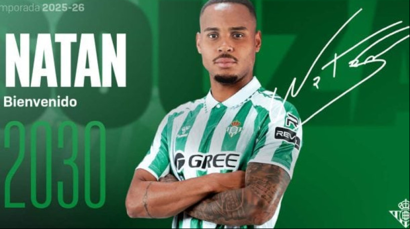 Defensor pertencia ao Napoli e estava emprestado ao clube espanhol, que pagará 9 milhões de euros (R$ 57 milhões) 