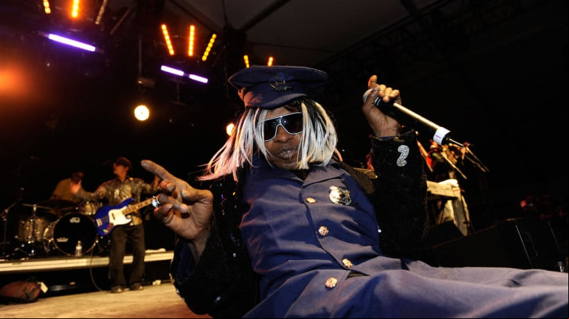 Pioneiro do funk no mundo, Sly Stone morre aos 82 anos; Na imagem, seu show durante o Coachella Valley Music & Art Festival 2010 