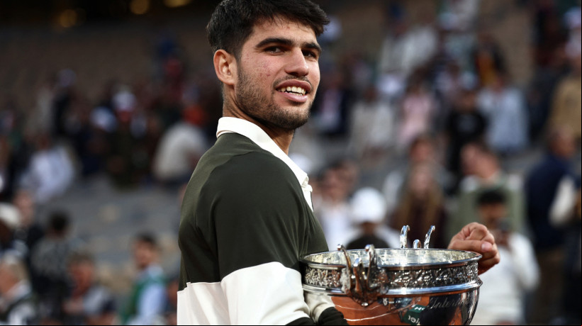 Alcaraz venceu Roland Garros 2025 e é o atual campeão de Wimbledon — o espanhol chega como favorito ao próximo Grand Slam da temporada 