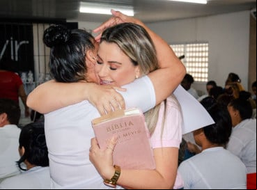 Internas da Unidade Prisional Feminina de Aquiraz participam de projetos de ressocialização 