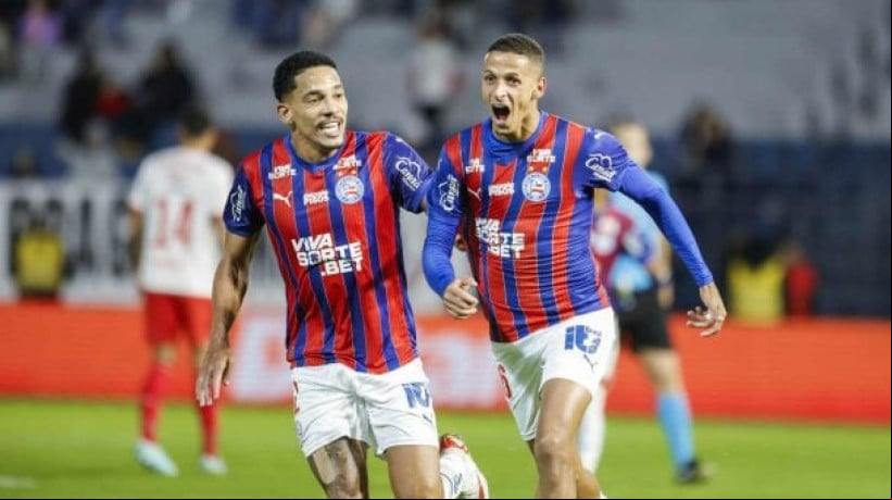 O 3 a 0, na casa do rival, ficou até barato. Braga, que assumiria a liderança do Brasileiro se vencesse, jogou com dez desde os 10 minutos