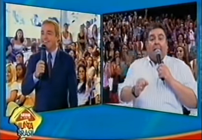 Ao longo dos anos 90, disputou a audiência com o Domingão do Faustão, da Globo. Assim, em uma iniciativa da Nestlé, aconteceu, em 2003, um crossover entre os programas, em que os apresentadores aparecem na tela das duas emissoras e interagiram.